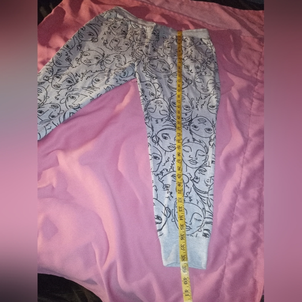 Sweat pants